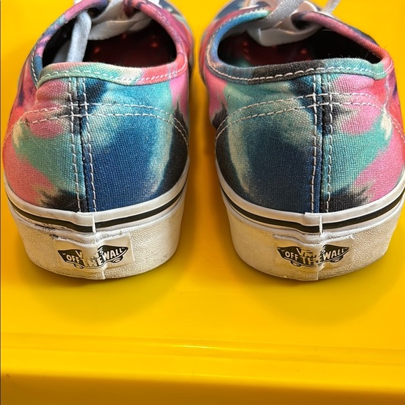 Vans Women's 8.5 Tie-Dye Sneakers barely worn - Picture 3 of 7